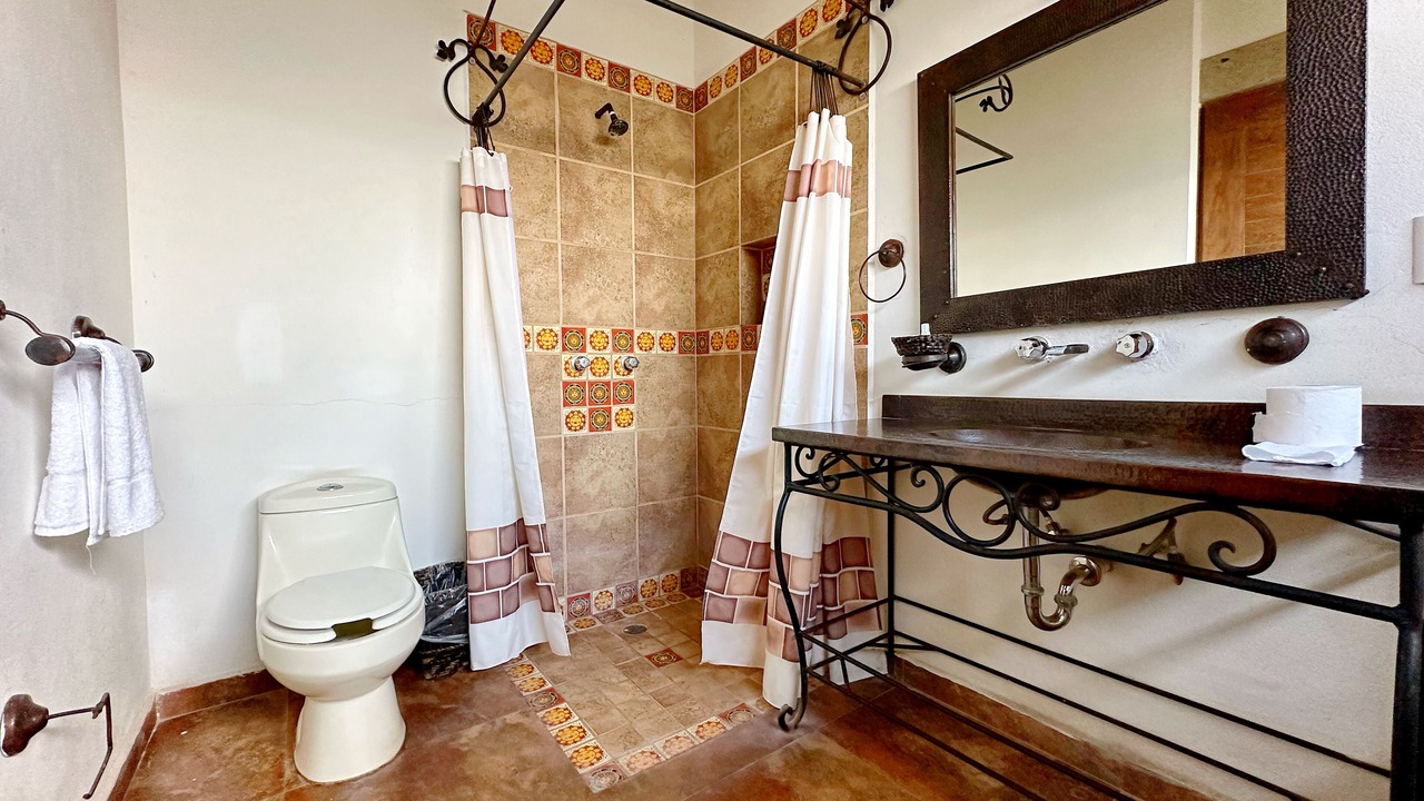 Photo of Bathroom in Patzcuaro