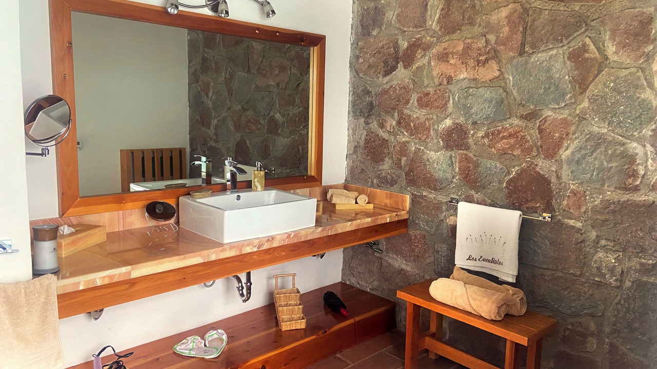 Photo of Bathroom in Macheros