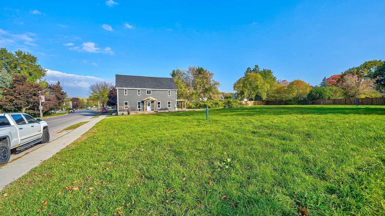 Photo of Outdoor in Pickering