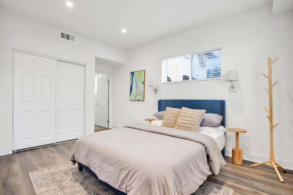 Photo of Bedroom in Historic Filipinotown
