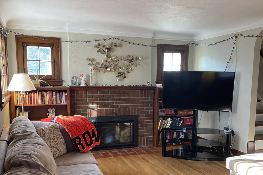 Photo of Livingroom in Rocky River