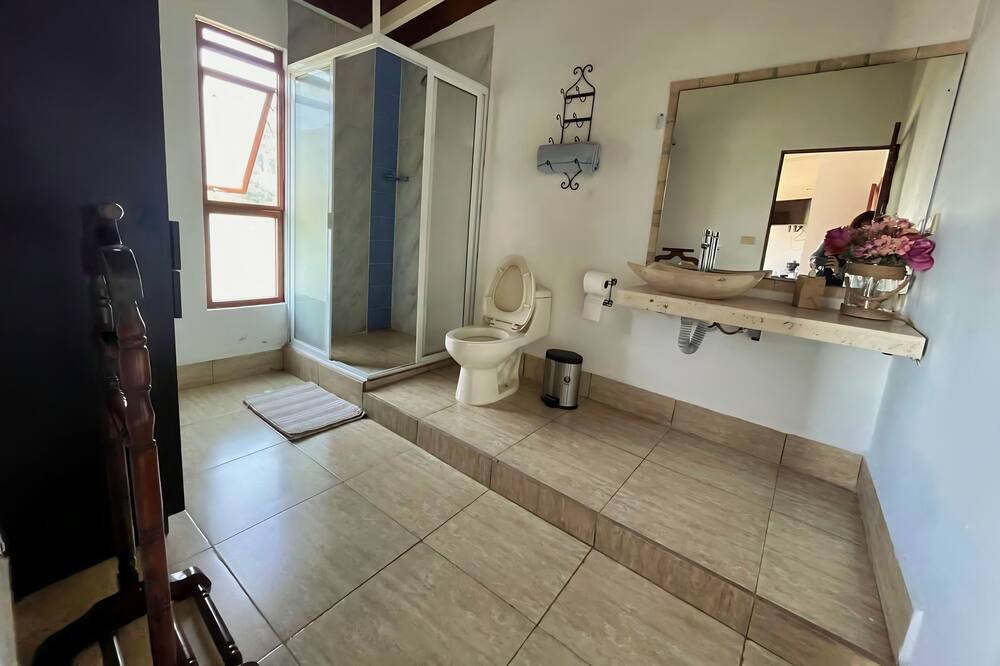 Photo of Bathroom in Alto Lucero