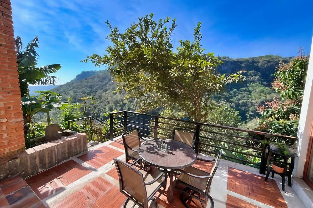 Photo of Patio Balcony in Alto Lucero