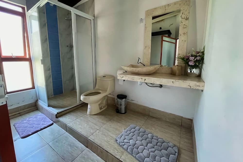 Photo of Bathroom in Alto Lucero
