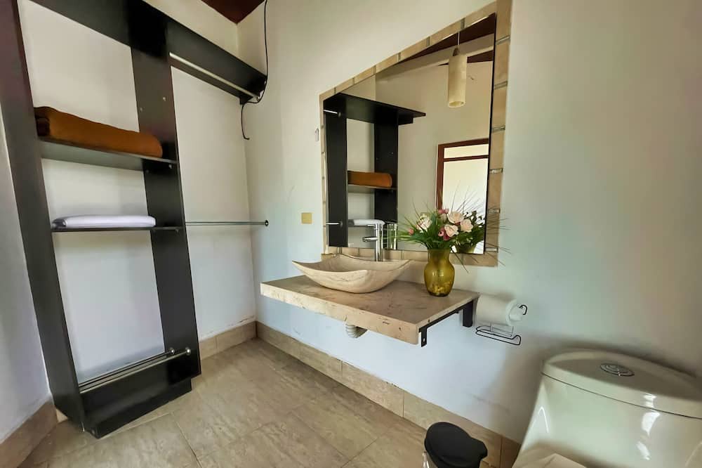 Photo of Bathroom in Alto Lucero