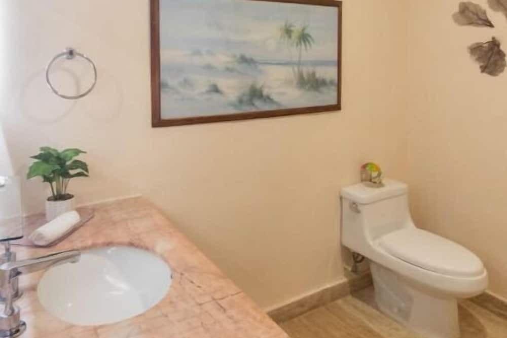 Photo of Bathroom in Chicxulub Puerto