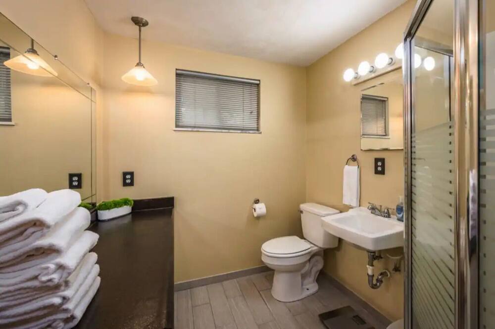 Photo of Bathroom in Otterbien Home