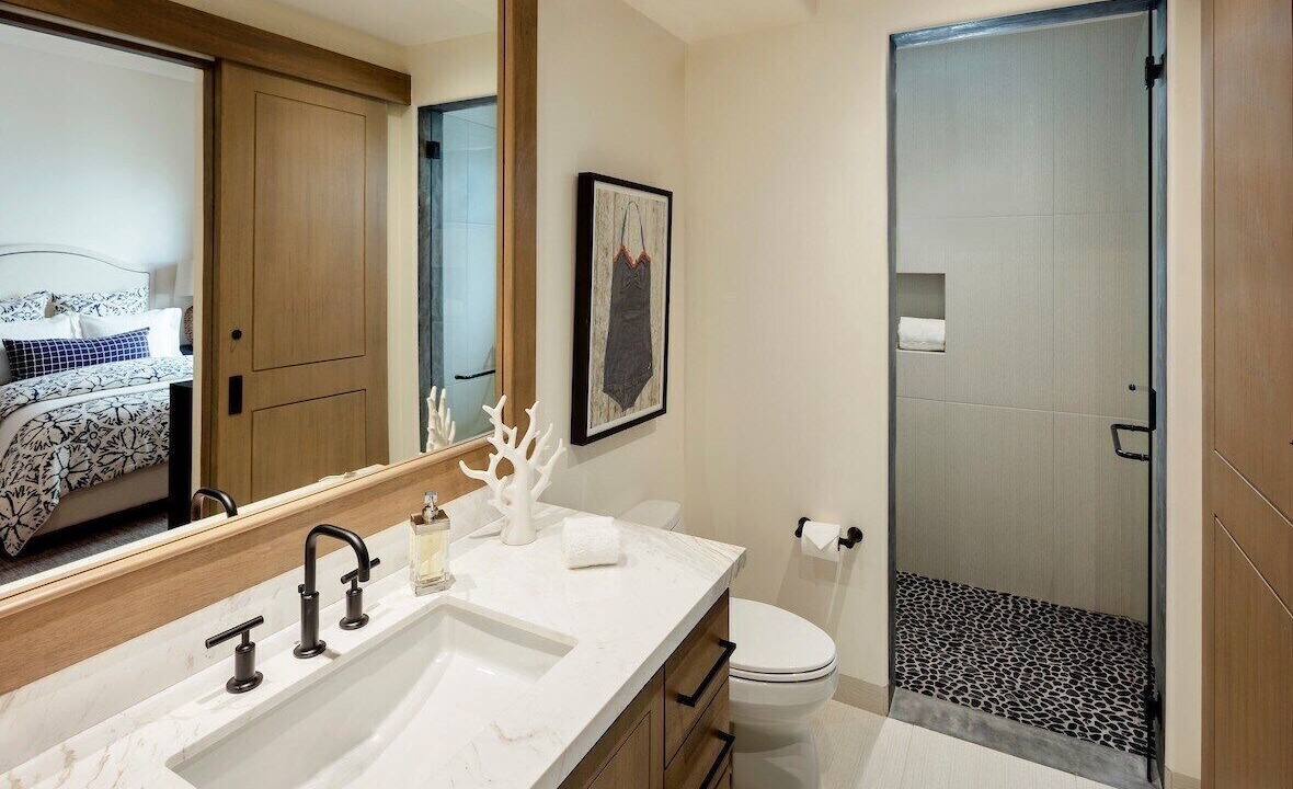 Photo of Bathroom in Buzzards