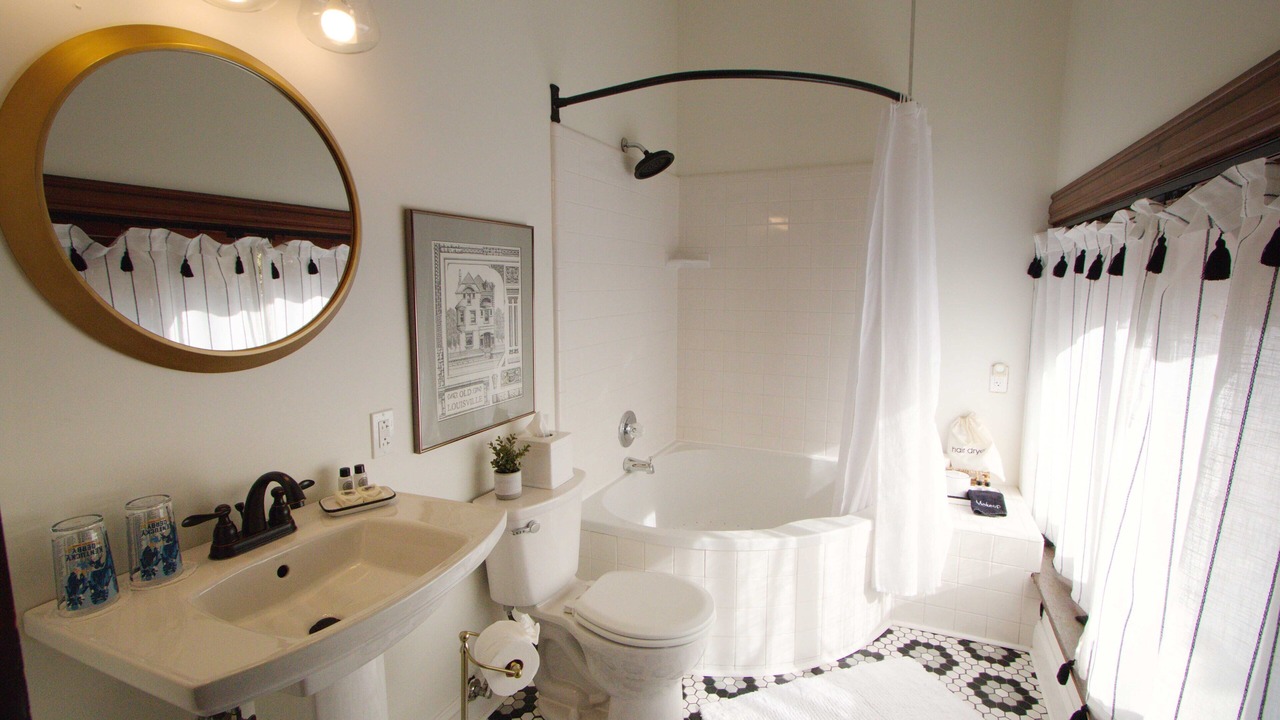 Photo of Bathroom in Old Louisville