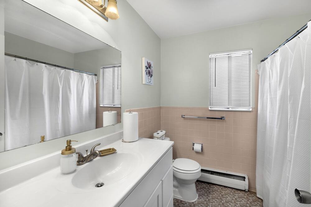 Photo of Bathroom in Dearborn Heights