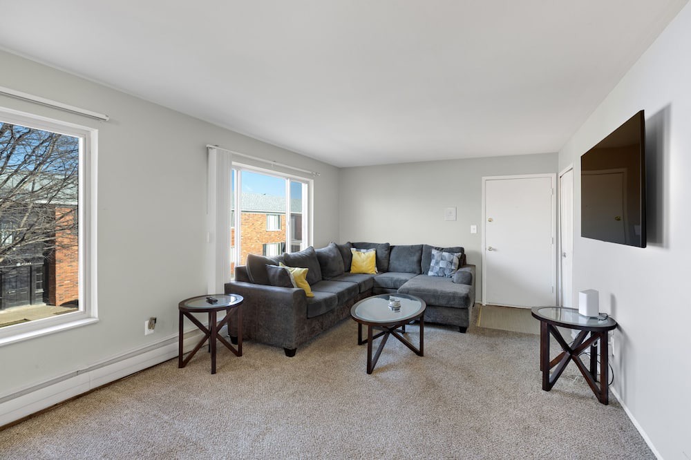 Photo of Livingroom in Dearborn Heights