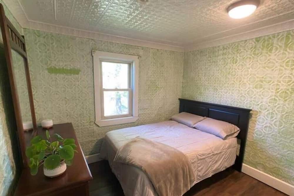 Photo of Bedroom in Portage Lake
