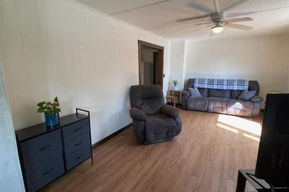 Photo of Livingroom in Portage Lake