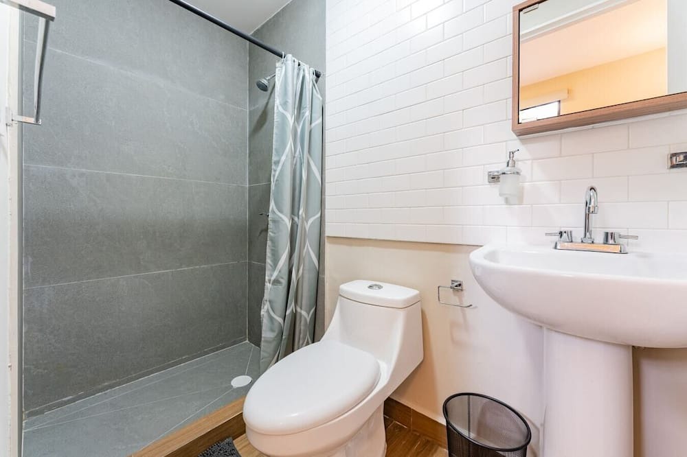 Photo of Bathroom in Colonia Cuauhtemoc
