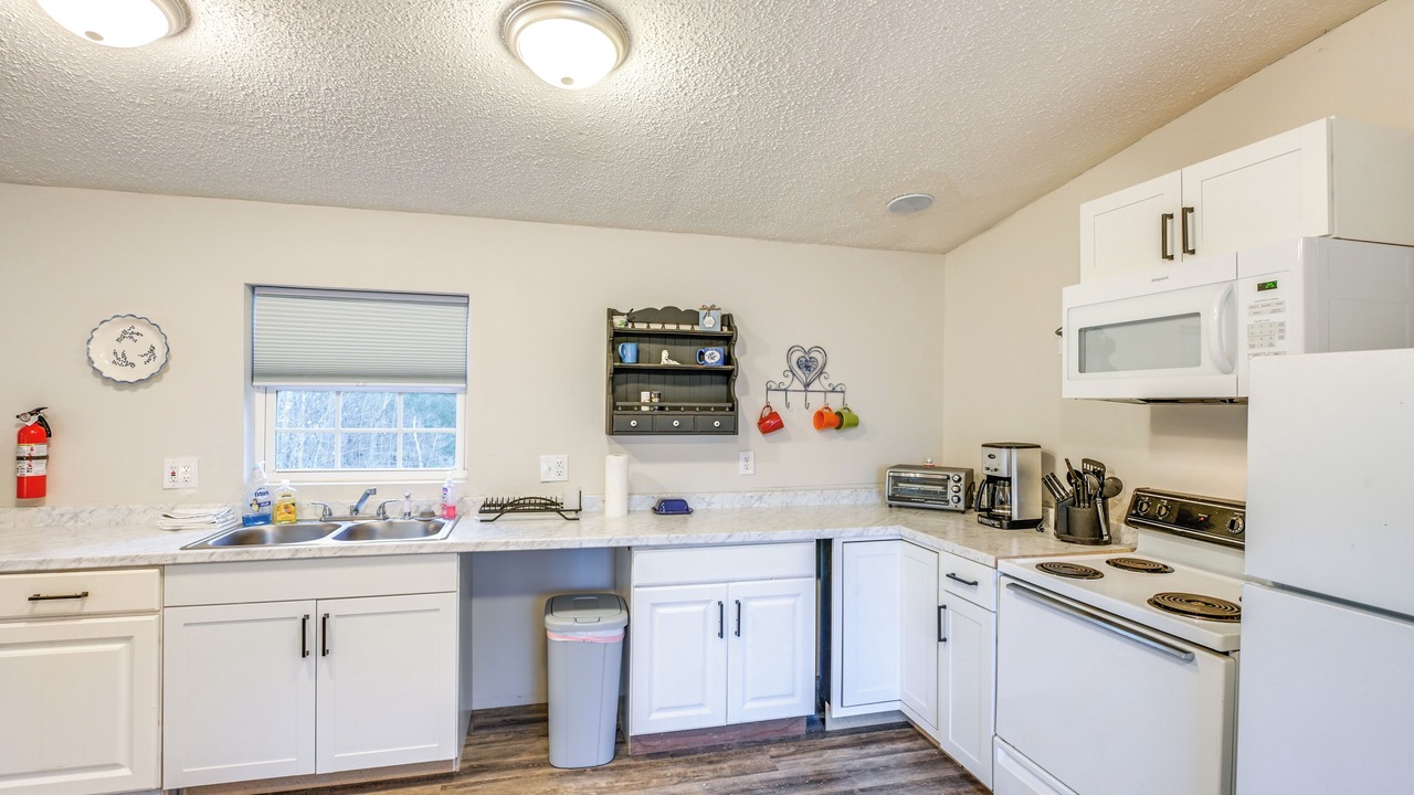 Photo of Kitchen in Glenburn