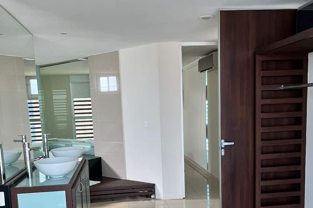Photo of Bathroom in Coatzacoalcos