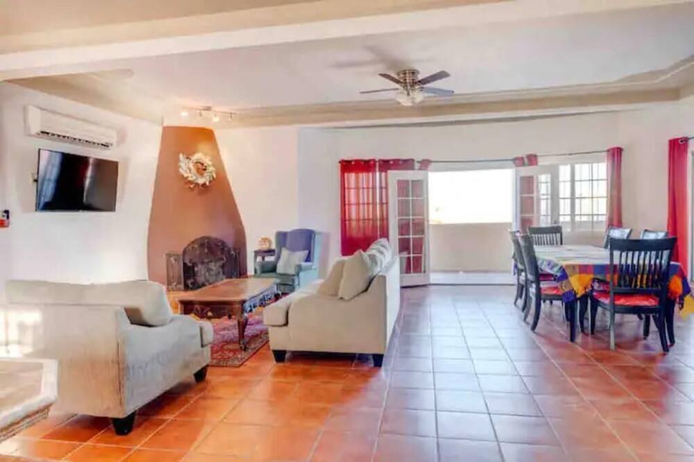 Photo of Livingroom in Primera Seccion