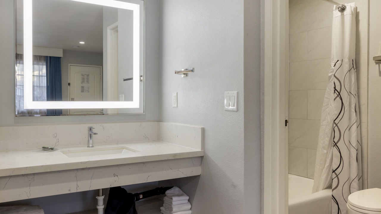 Photo of Bathroom in Orange