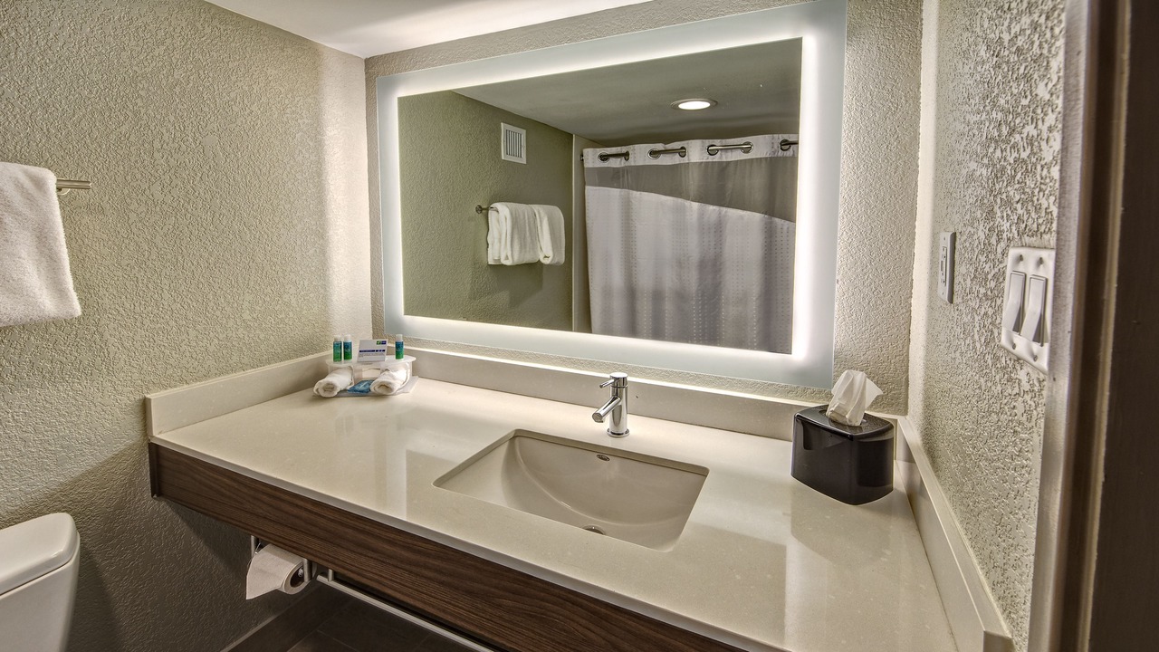 Photo of Bathroom in Hayfield Dundee