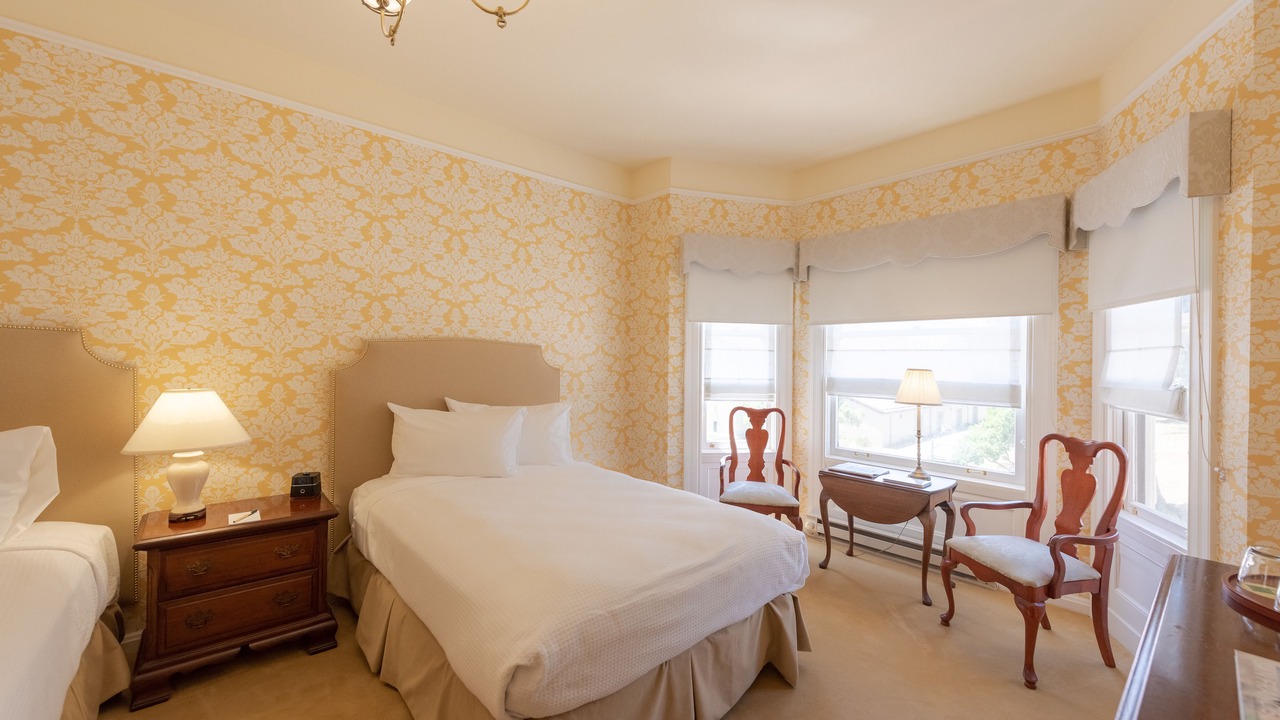 Photo of Bedroom in Cole Valley
