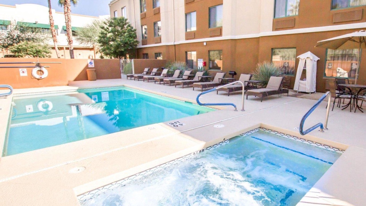 Photo of Outdoor in Paradise Valley Village