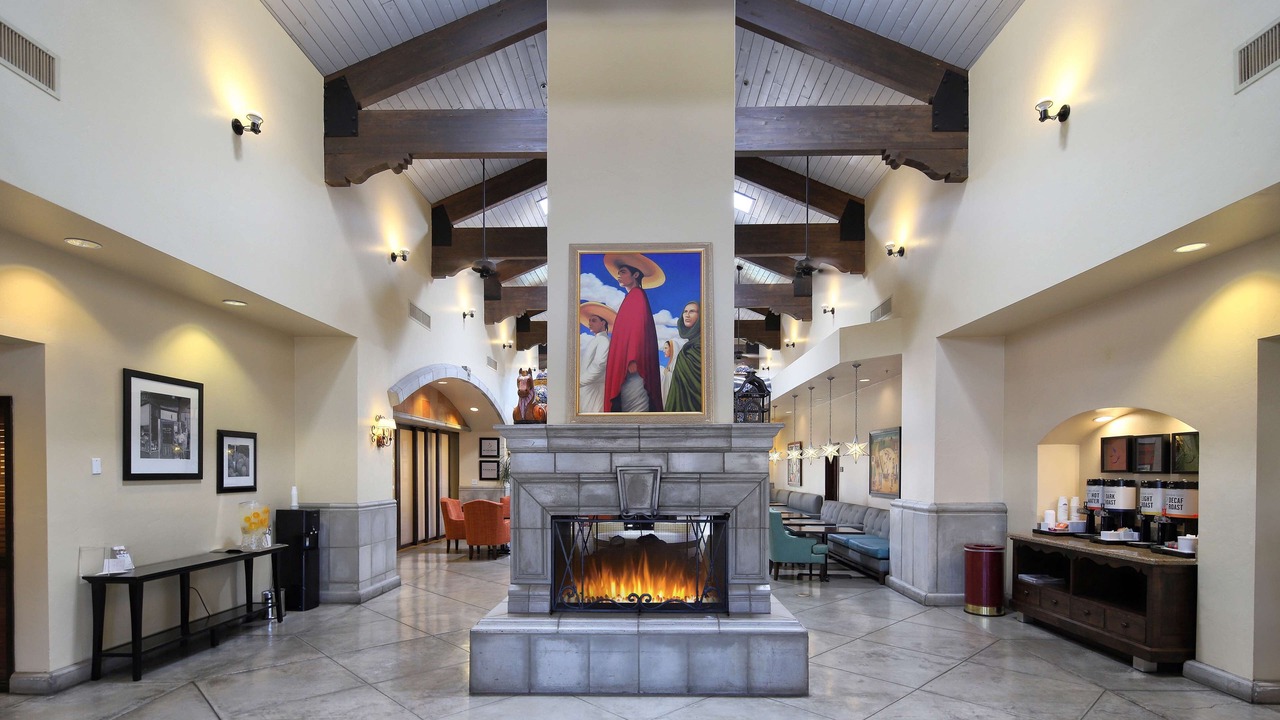 Photo of Livingroom in Casas Adobes