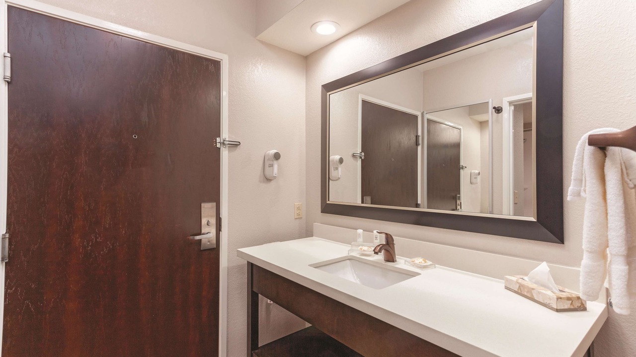 Photo of Bathroom in Powell