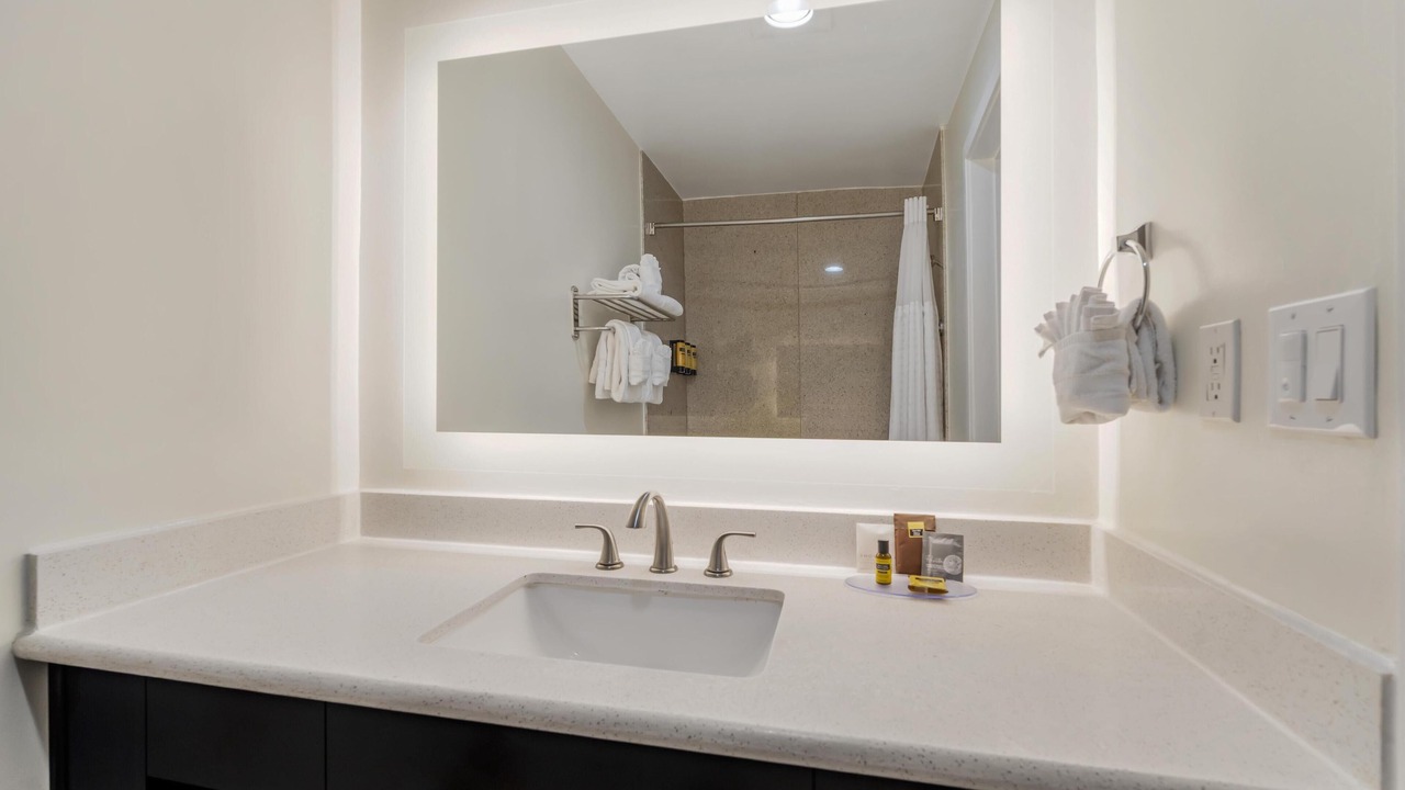 Photo of Bathroom in Wilshire Center
