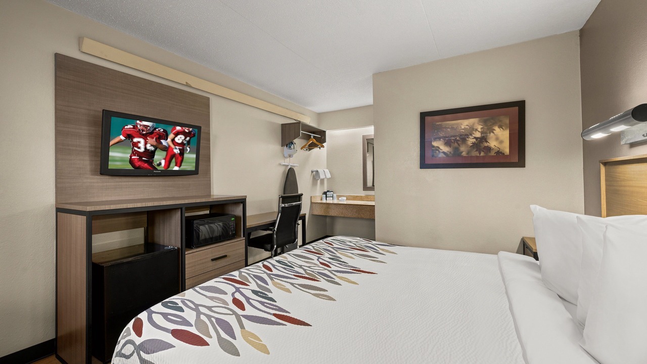 Photo of Bedroom in Madison Heights