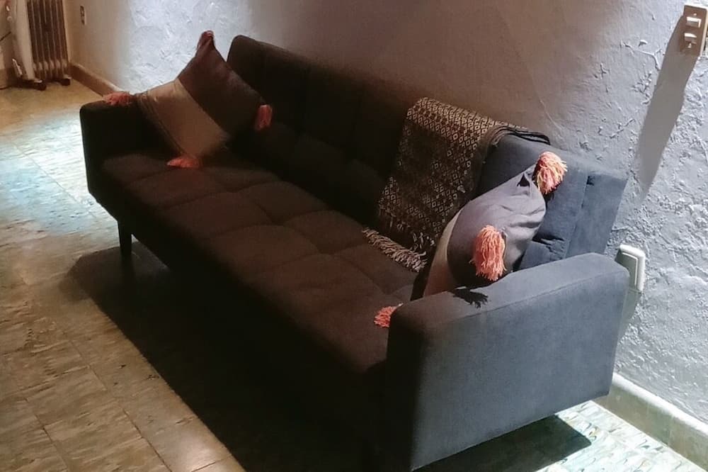 Photo of Livingroom in De La Merced