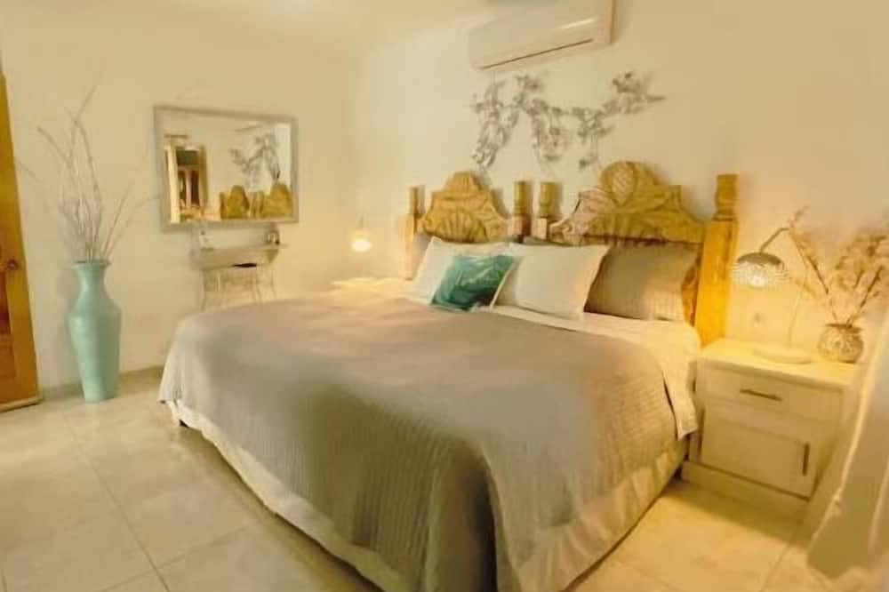 Photo of Bedroom in Perula