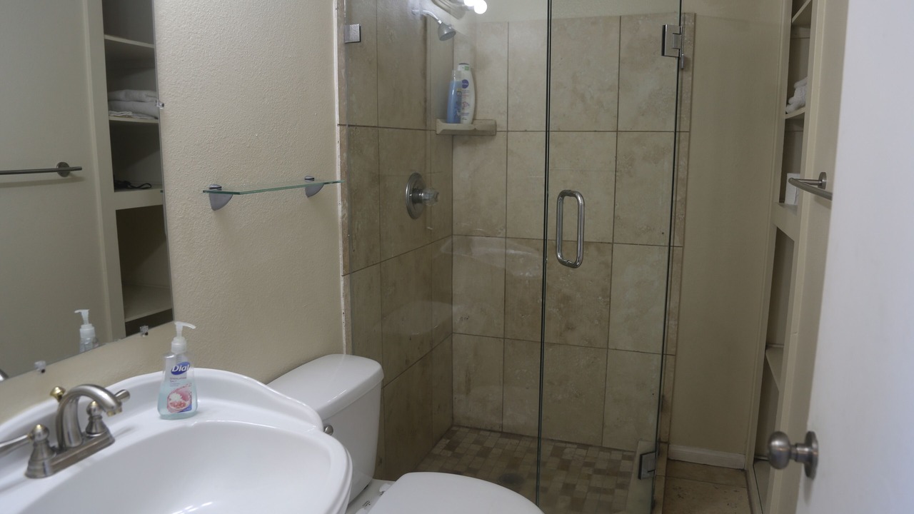 Photo of Bathroom in Los Angeles