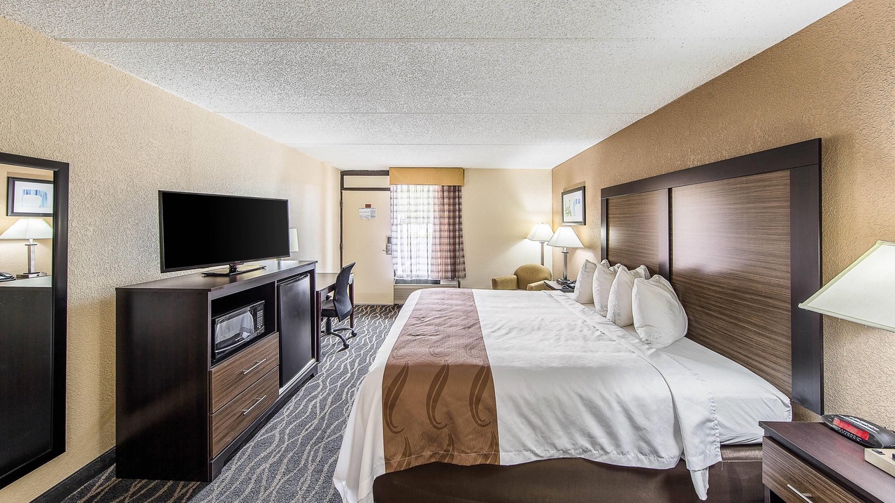 Photo of Bedroom in Forest City