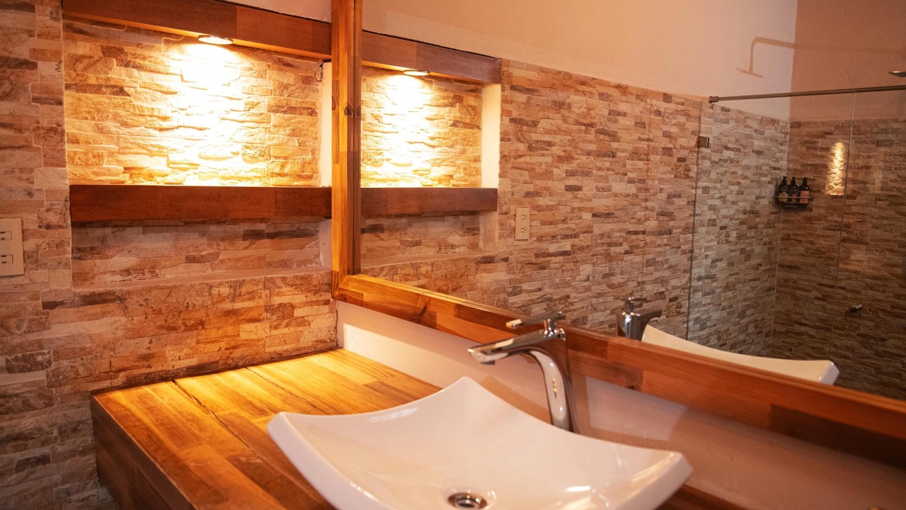 Photo of Bathroom in De La Merced