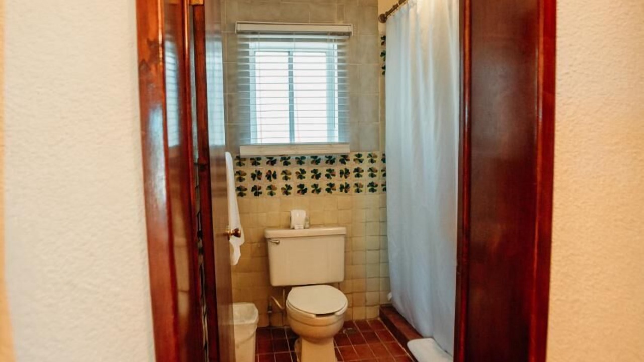 Photo of Bathroom in Verdugo