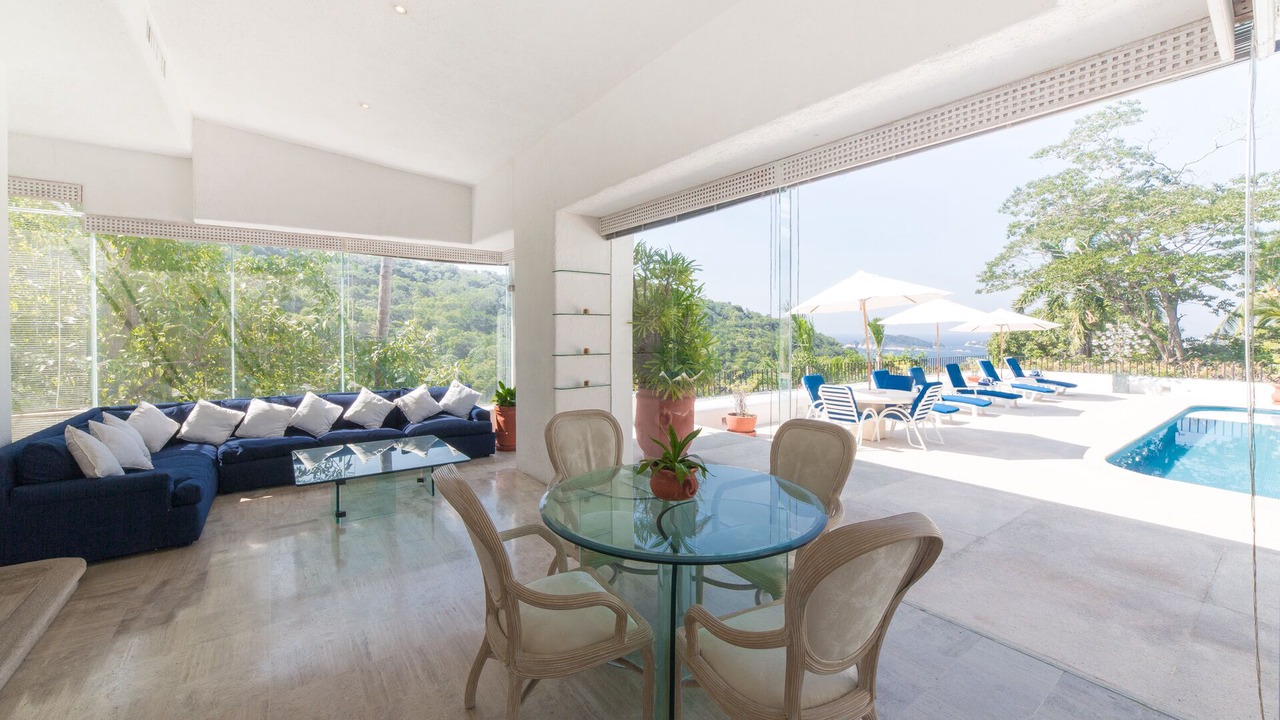 Photo of Bedroom in Las Brisas