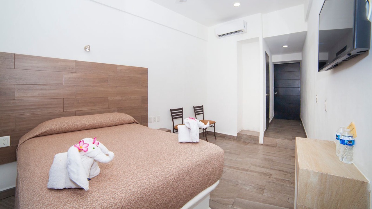 Photo of Bedroom in R