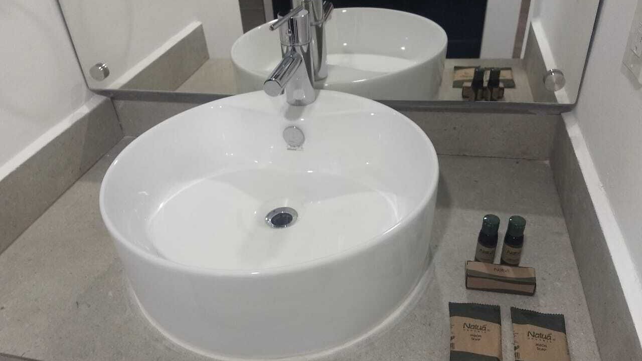 Photo of Bathroom in R