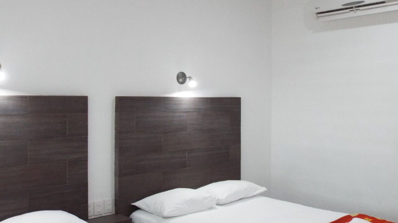 Photo of Bedroom in R