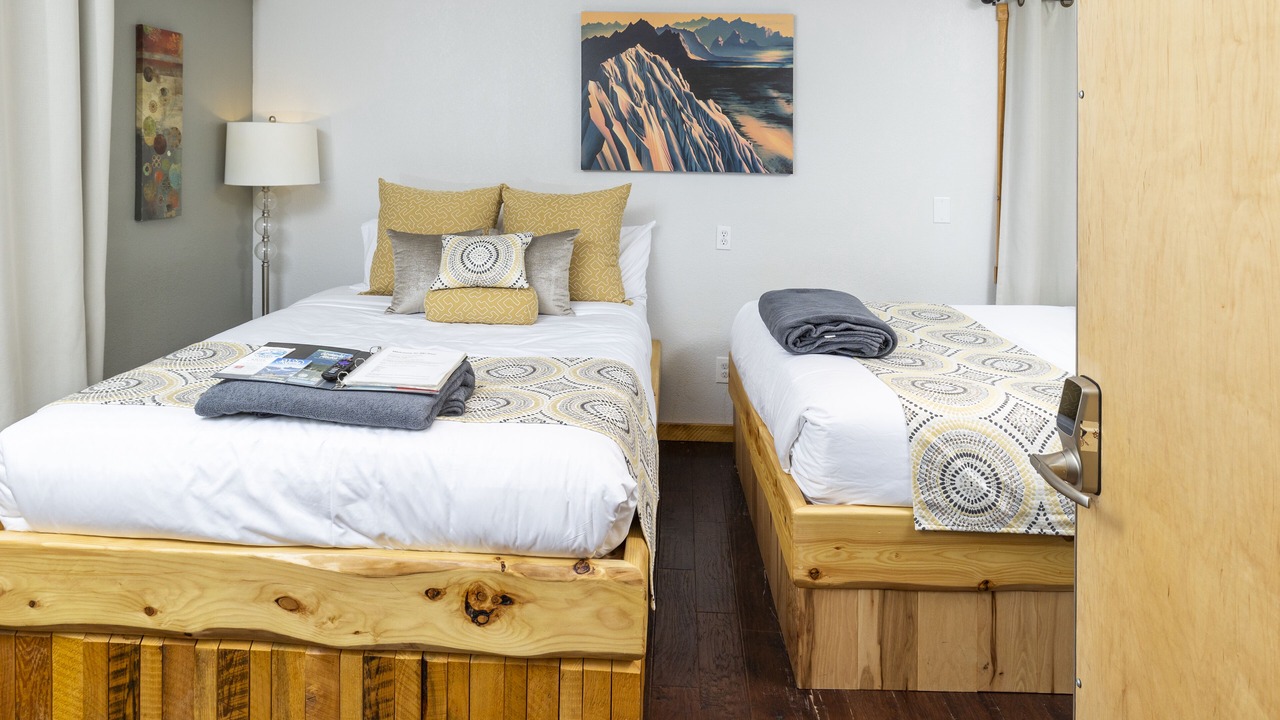 Photo of Bedroom in Alyeska