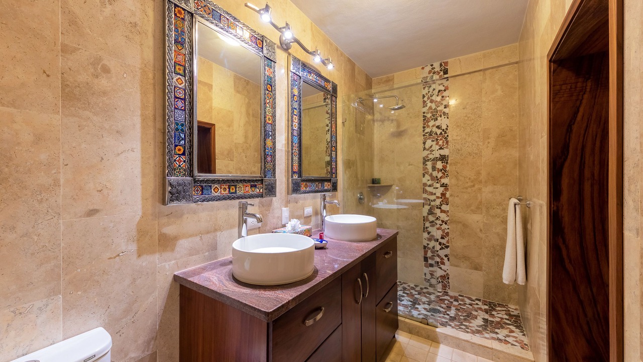 Photo of Bathroom in Romantic Zone