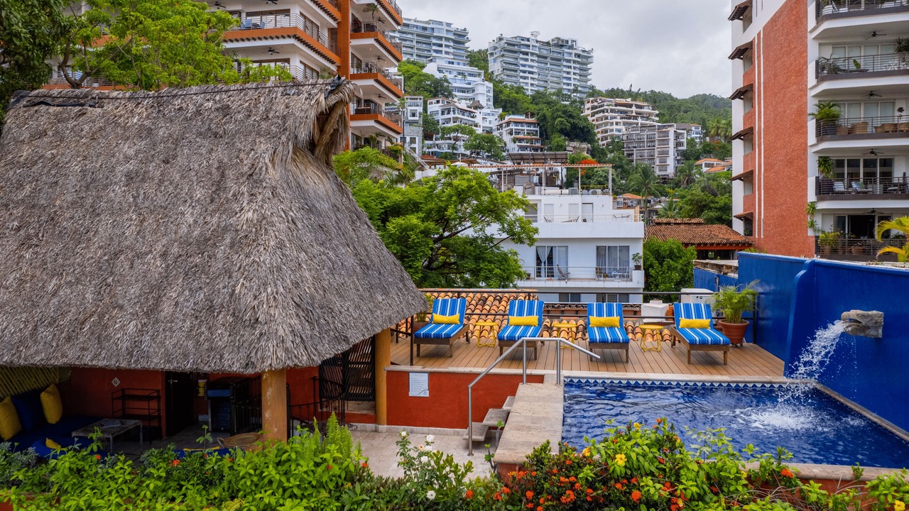 Photo of Outdoor in Romantic Zone