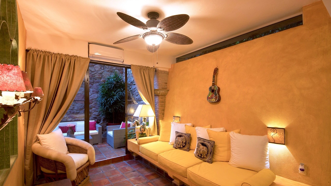 Photo of Outdoor in Romantic Zone