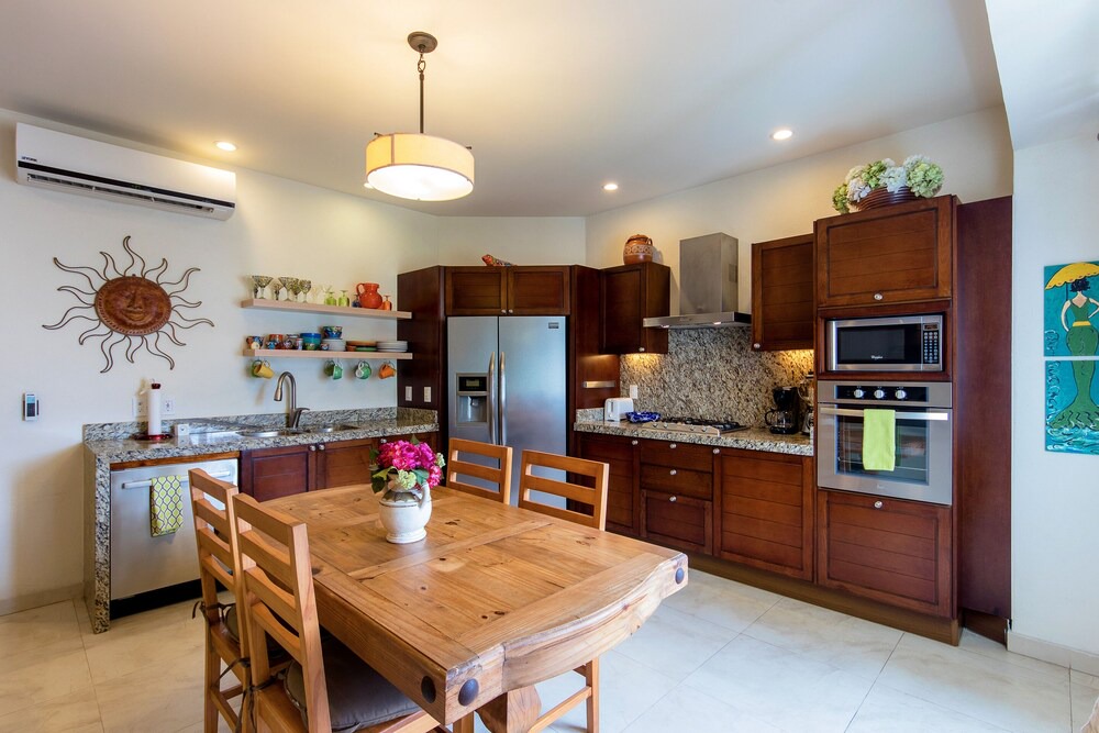 Photo of Kitchen in Romantic Zone