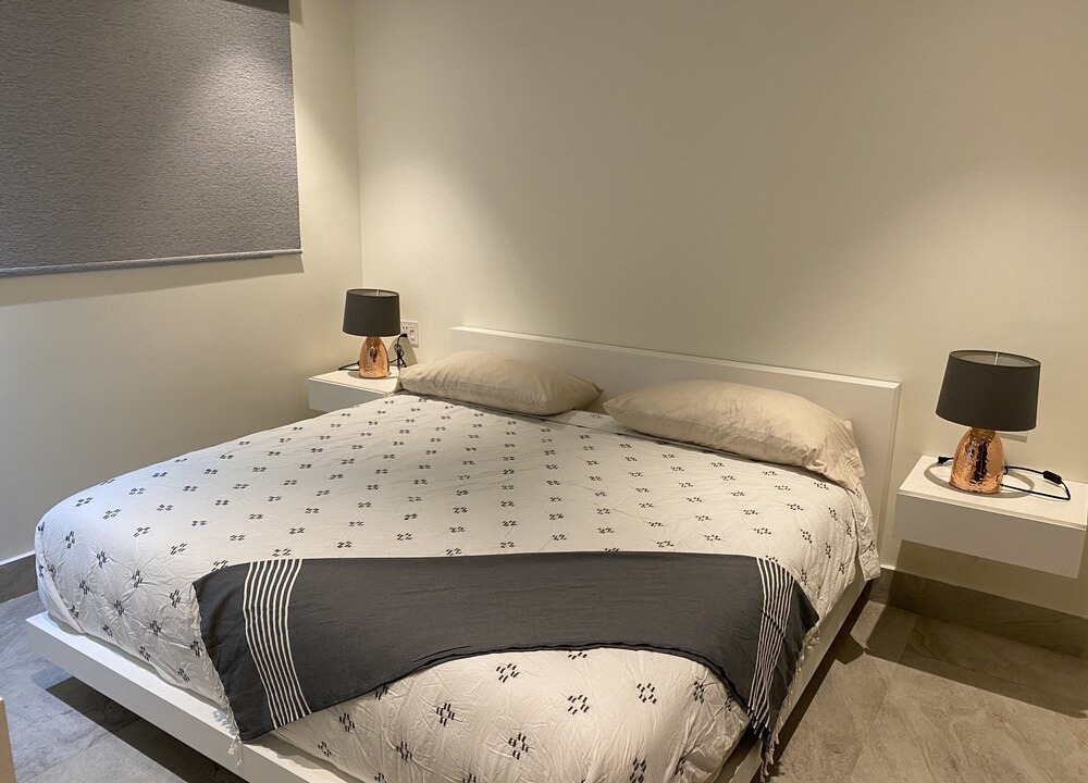 Photo of Bedroom in South Shore Hotel Area