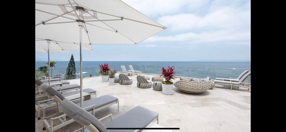 Photo of Patio Balcony in South Shore Hotel Area