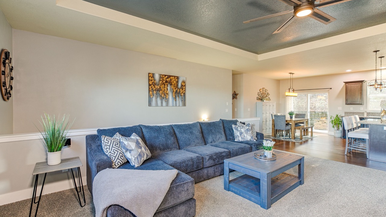 Photo of Livingroom in West Salem