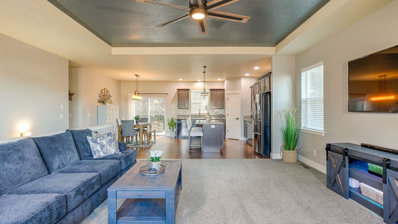 Photo of Livingroom in West Salem