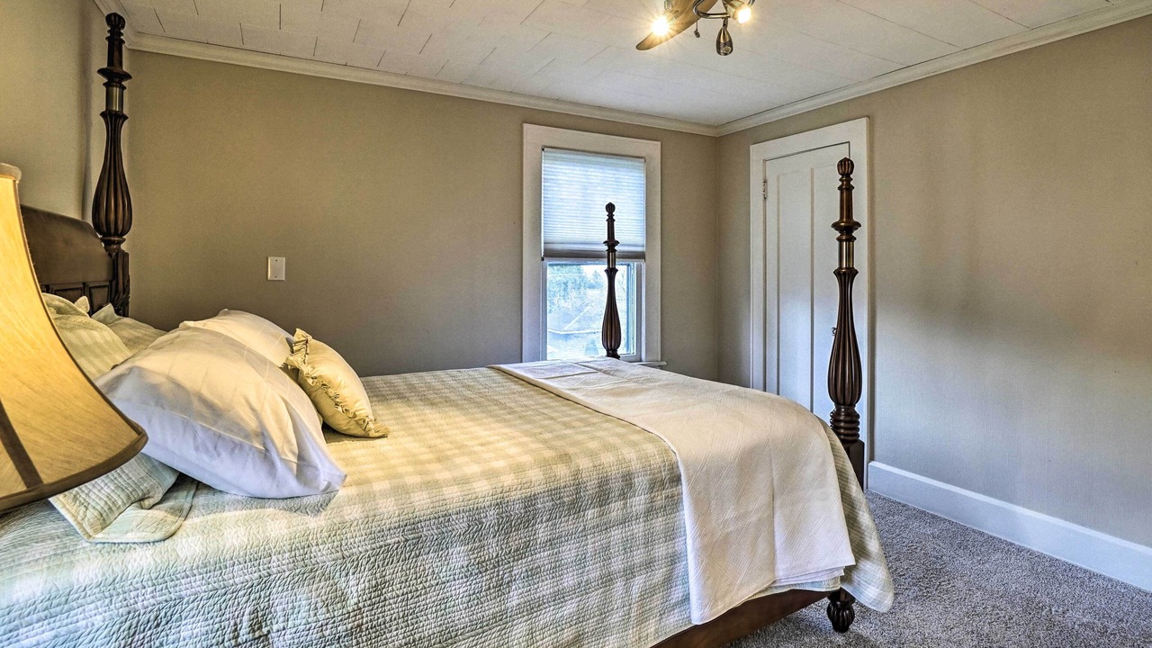 Photo of Bedroom in Zanesville