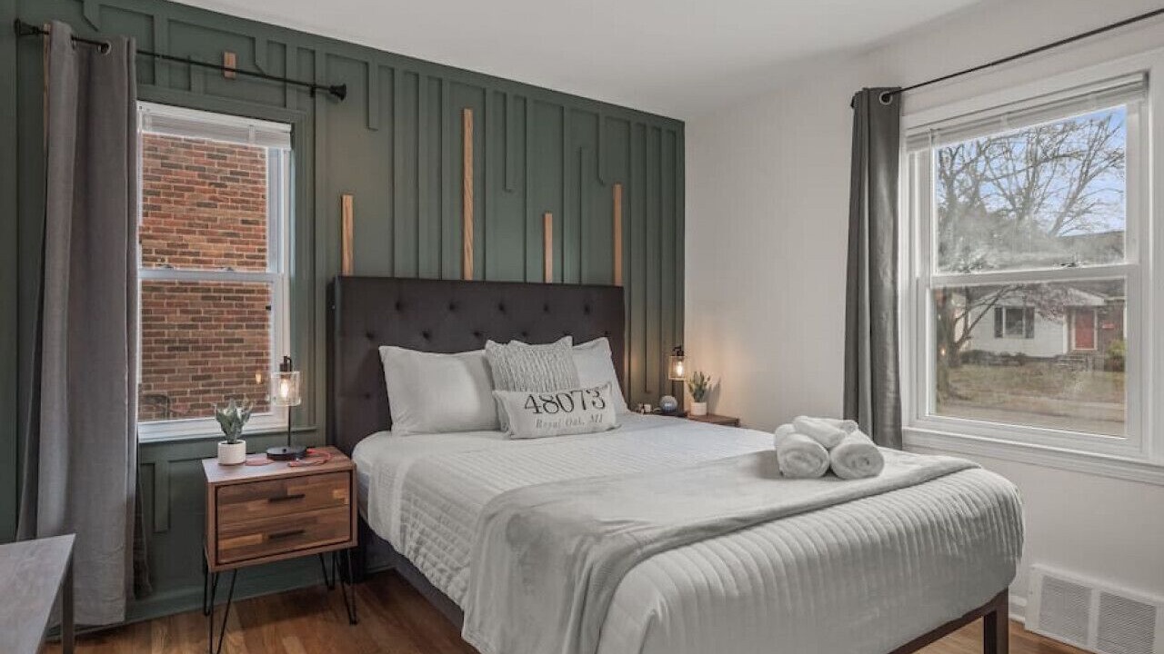 Photo of Bedroom in Royal Oak